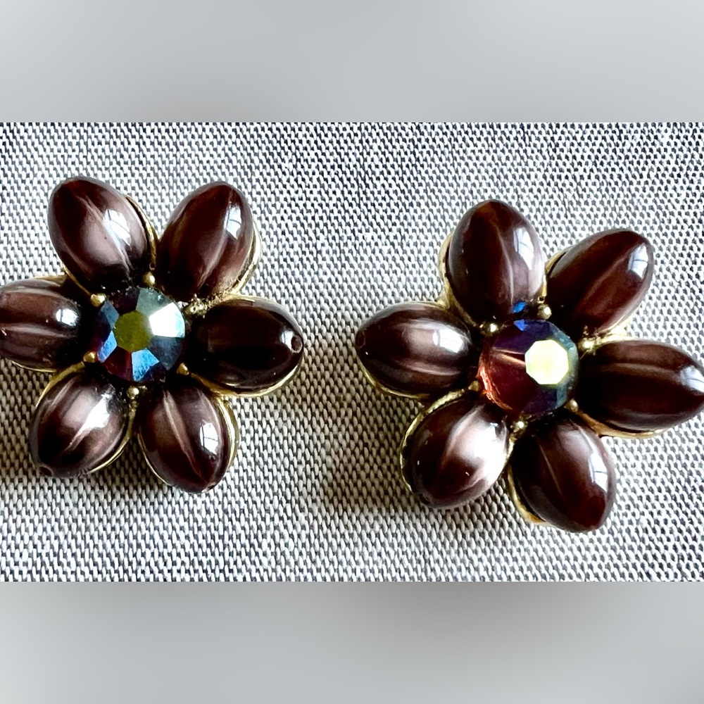 Vintage 60’s Brown Bead & Rhinestone Clip Earrings